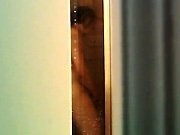 voyeur - Filma a su esposa masturbándose en la ducha