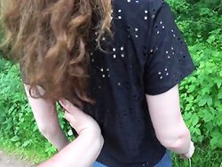 Perra - Puta de Tinder es follada en el bosque